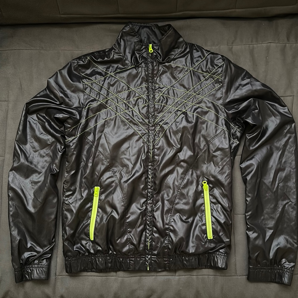 Shiny black 80s retro like Puma jacket w Volt Yellow-Green lining women’s size M